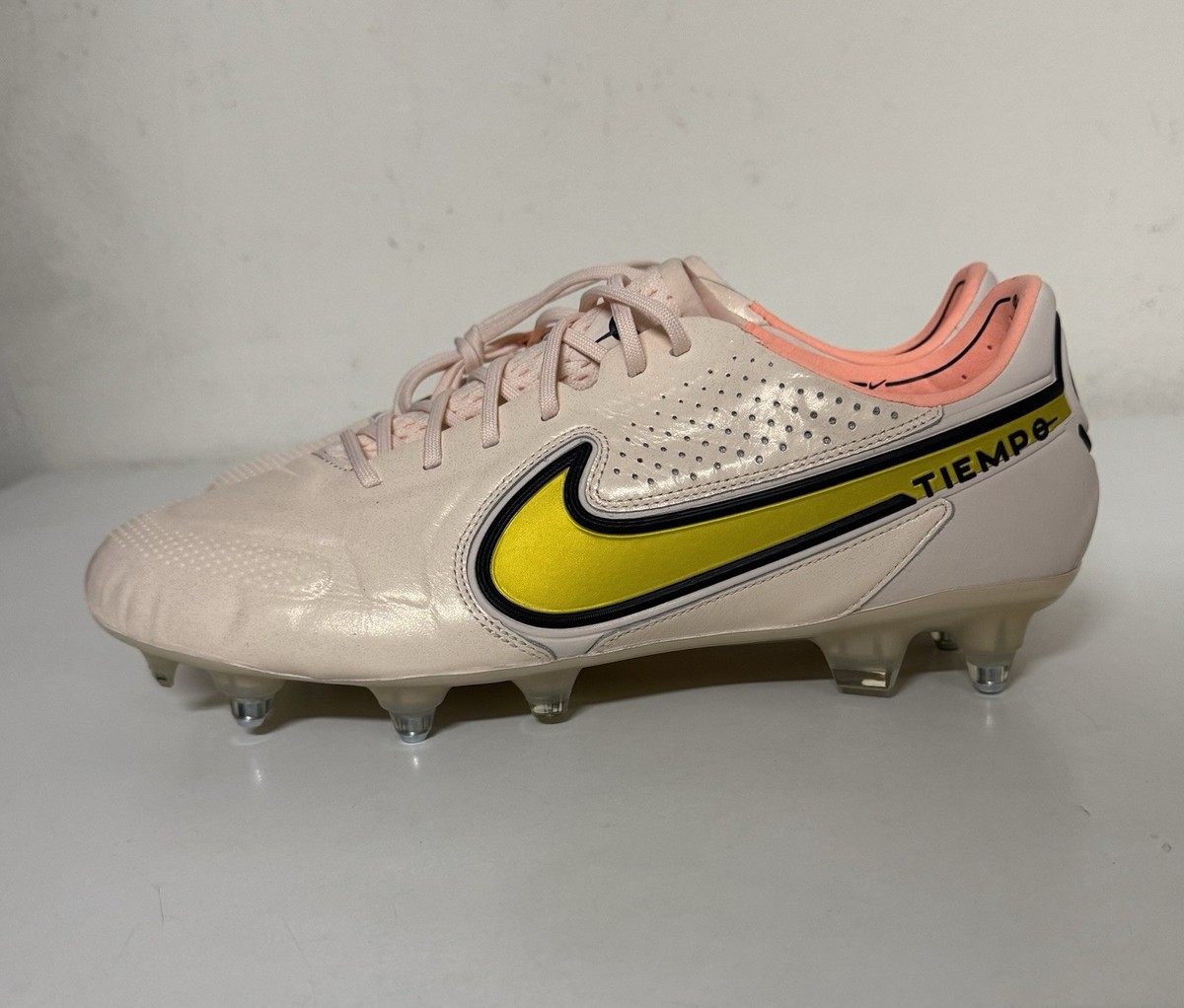 Nike Tiempo Legend 9 Elite SG-Pro AC Sz 11 Guava Ice Soccer Cleats