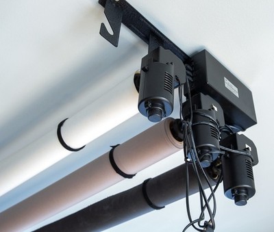 Fotostudio elektrisches Hintergrundsystem für vier Rollen mit Fernbedienung