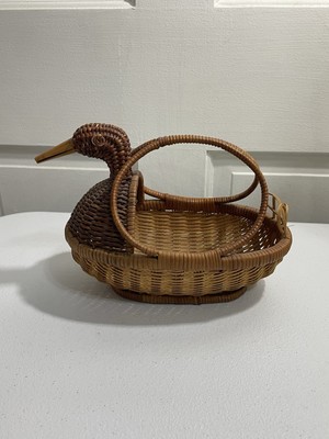 Farmhouse Hand Woven Rooster Basket VTG