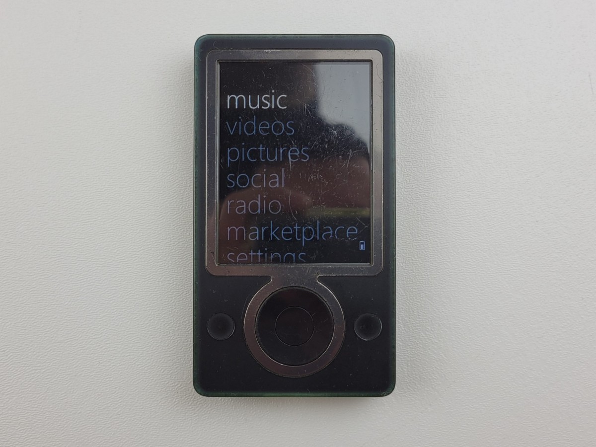 【中古】ZVUE 260 1 GB Video MP3 Player by ZVUE Amazon.co.jp: ZVUE 260 1 GB Video MP3 Player by ZVUE : 家電＆カメラ