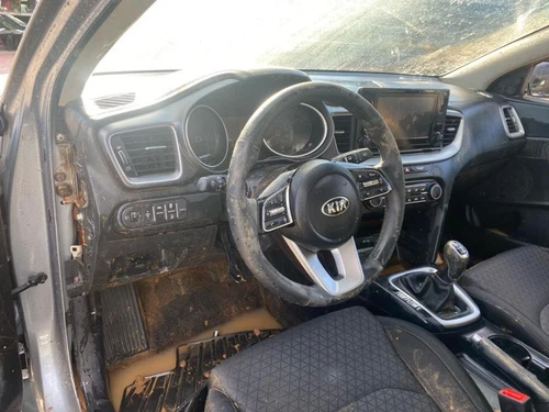 8V0947111B Luce Interna per AUDI Q3 SPORTBACK (F3N) 35 TDI 2019 949221 - Foto 8 di 10