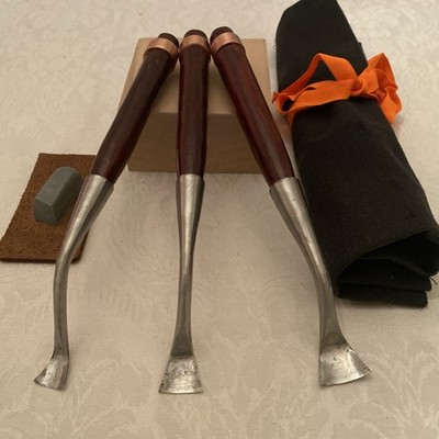 3 Dog Leg Bent Gouge Spoon Set # 7 / 26mm 20mm 15mm Case W/ Strop & Compound