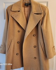 Albert Nipon Gold Label 100 Camel Hair Coat   Size 8  Made in USA