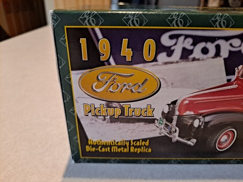 ERTL Collectables: 1940 Ford Pickup Truck Prestige Series: 1/25 Scale: NIB: 1995 - Picture 3 of 15