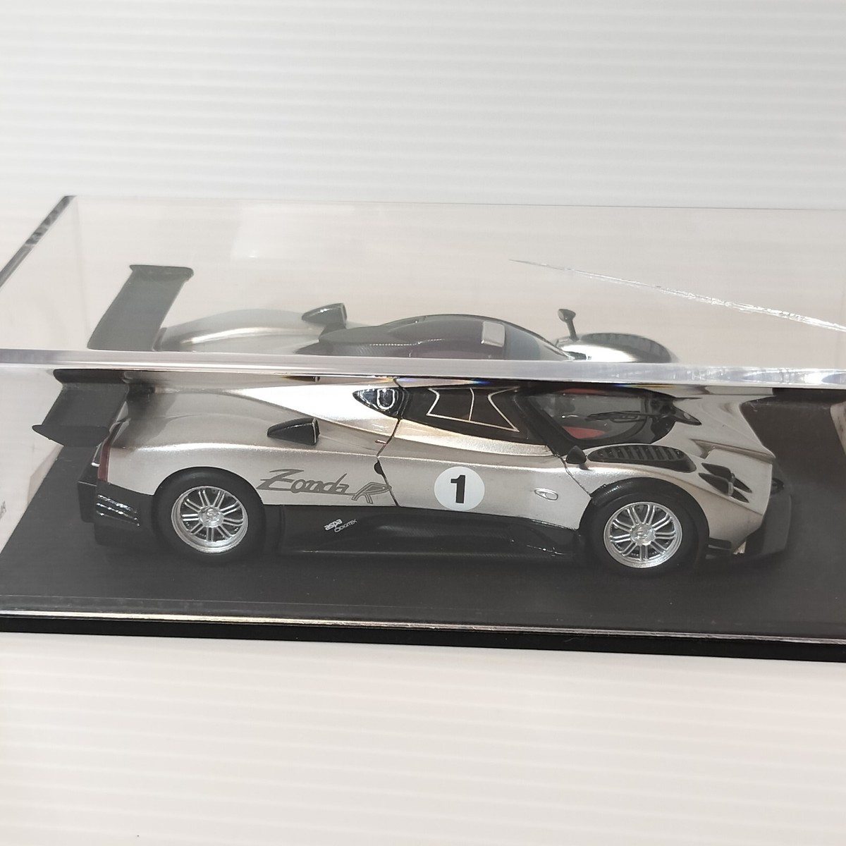 スパーク1/43　 PAGANI ZONDA R 2007 #1 SPARK 1/43 PAGANI ZONDA R 2007 #1 SILVER RESIN Unopened