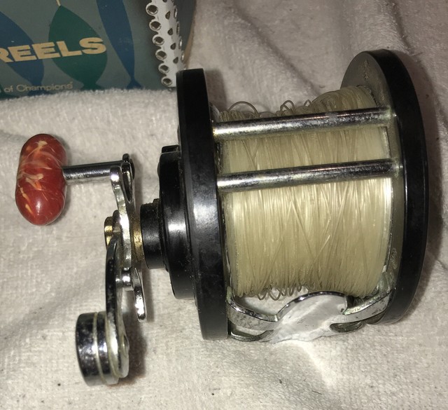 VINTAGE 50s ? PENN DELMAR 285M FISHING REELS METAL SPOOL IN BOX