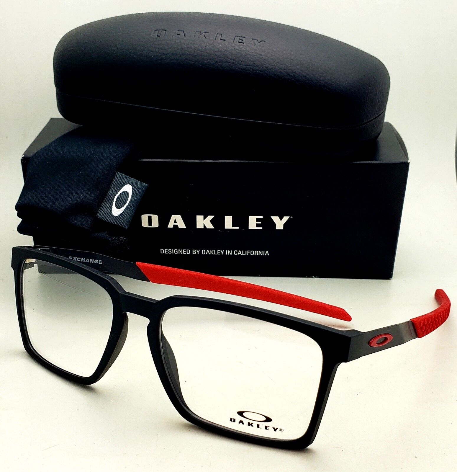 Aprender acerca 49+ imagen oakley glasses with readers