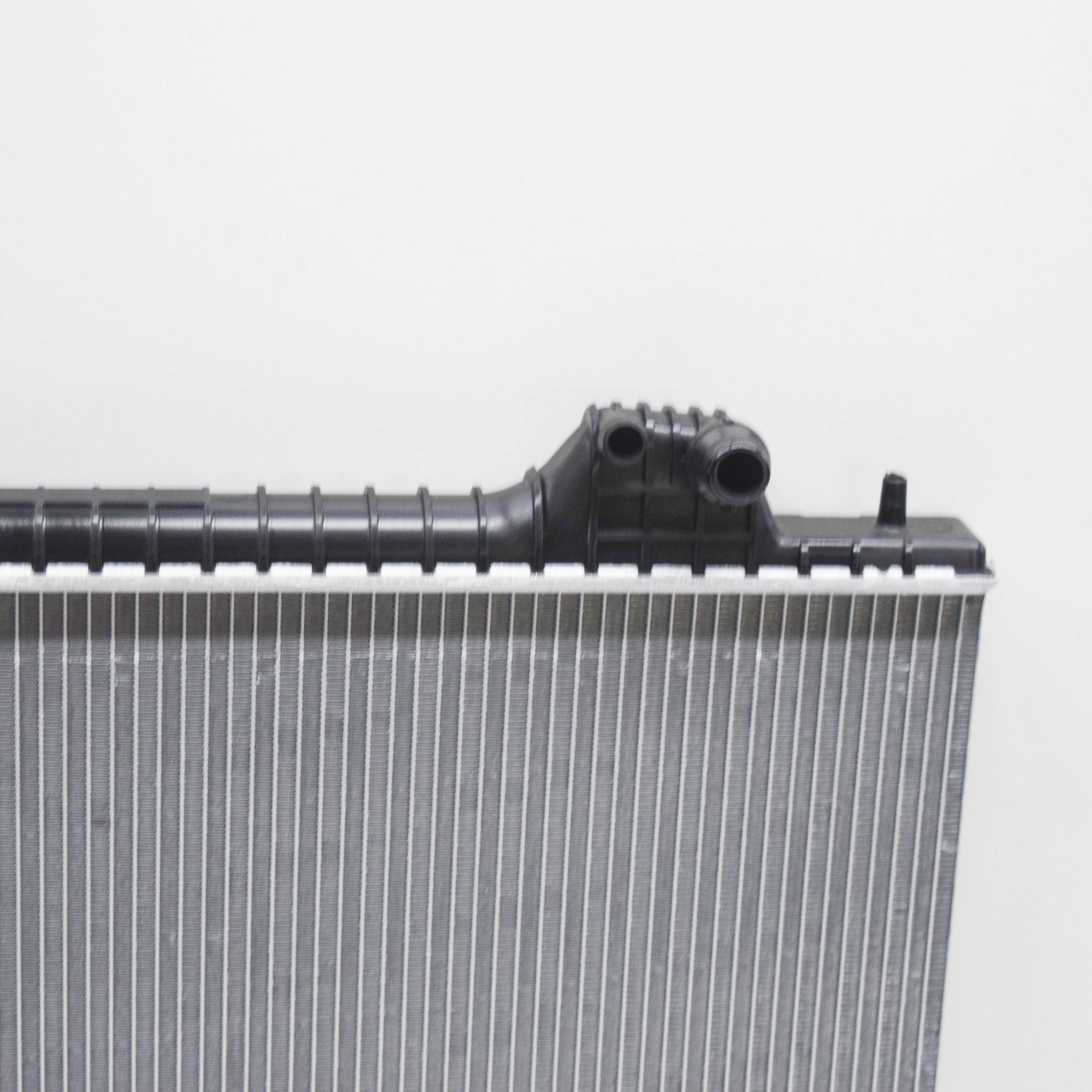 OEM Jaguar XE X760 Cooling Radiator T2H7868 Genuine for sale 