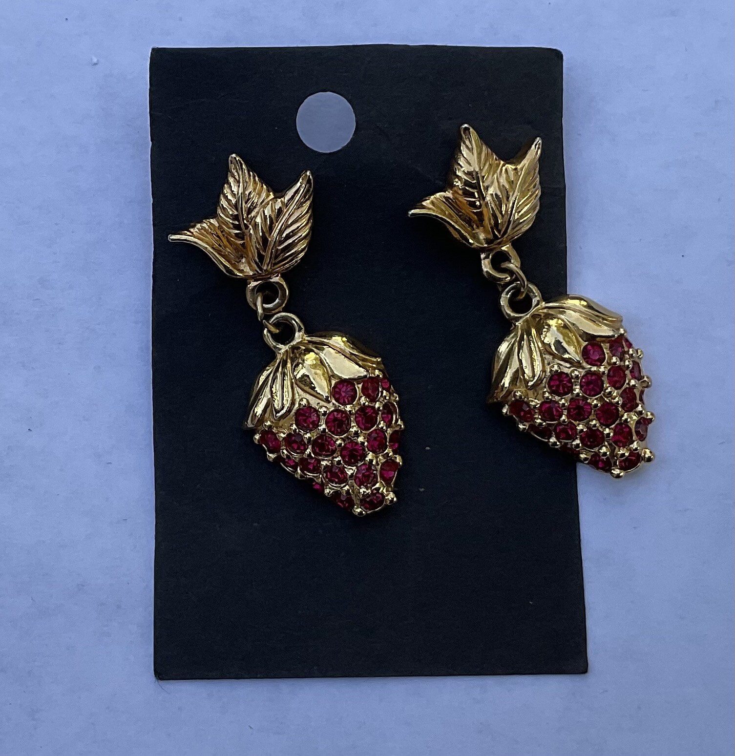 Vintage Signed Avon Ruby Red Rhinestone Gold Tone… - image 1