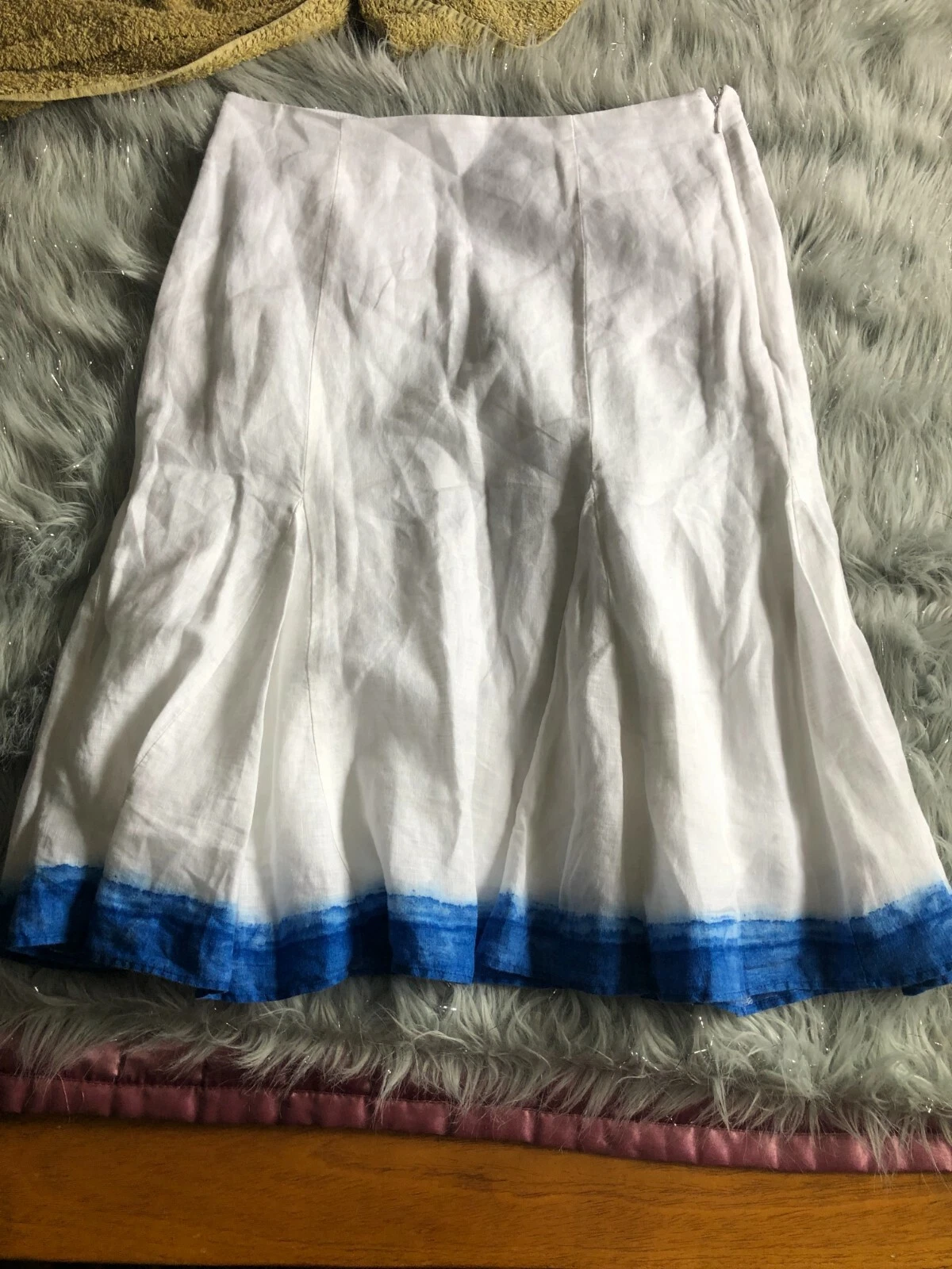 Ralph Lauren white/blue linen skirt size 2 waist 30''
Opens in a new window or tab