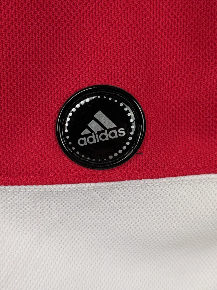 Camiseta Adidas Detroit Red Wings Captain HOF #19 Steve Yzerman Talla 46 Roja Blanca Foto 4 de 4