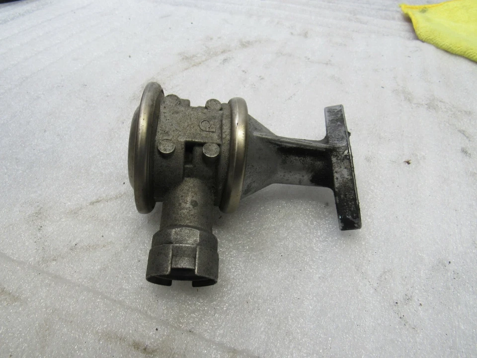 Válvula bomba de aire secundaria derecha OEM 06-10 BMW E60 M5 E63 E64 M6 S85 V10 M 15280 Foto 3 de 4