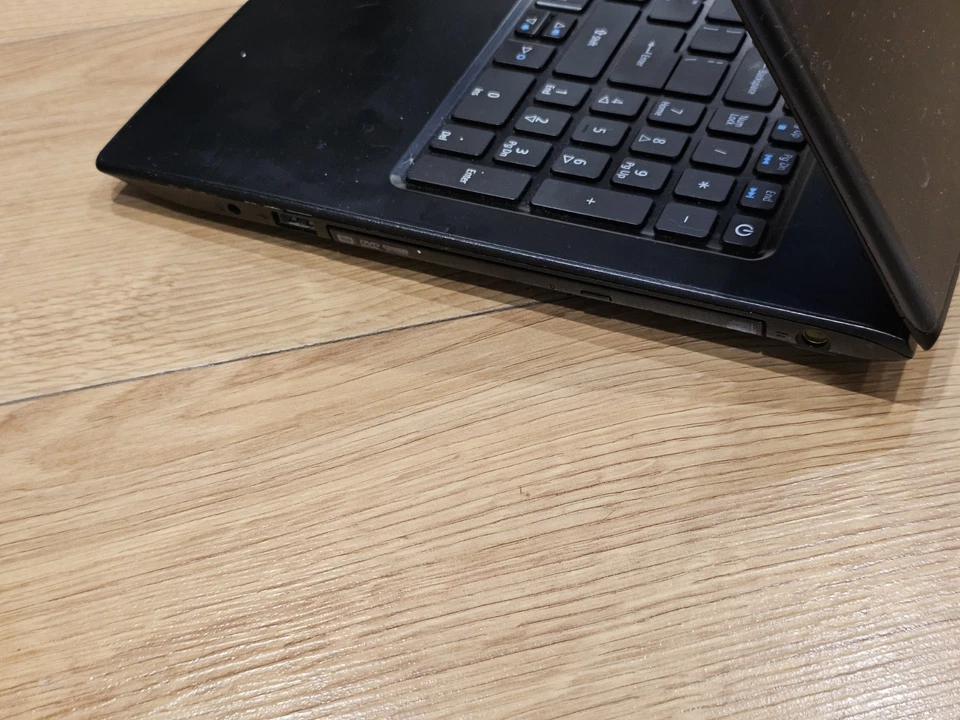 Acer Aspire E5-575G-76YK Intel Core i7 6th Gen, 8GB Ram, 256GB SSD, 940MX GPU - Image 3 of 4