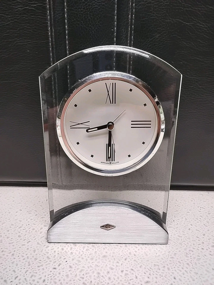HOWARD MILLER Quartz Tribeca Tabletop Alarm ClockModel 645-397 - Image 2 of 4