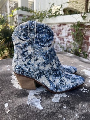 Betsey Johnston SB   DIVA Glass Stones Embellished Blue and White Boots Sz 5.5M