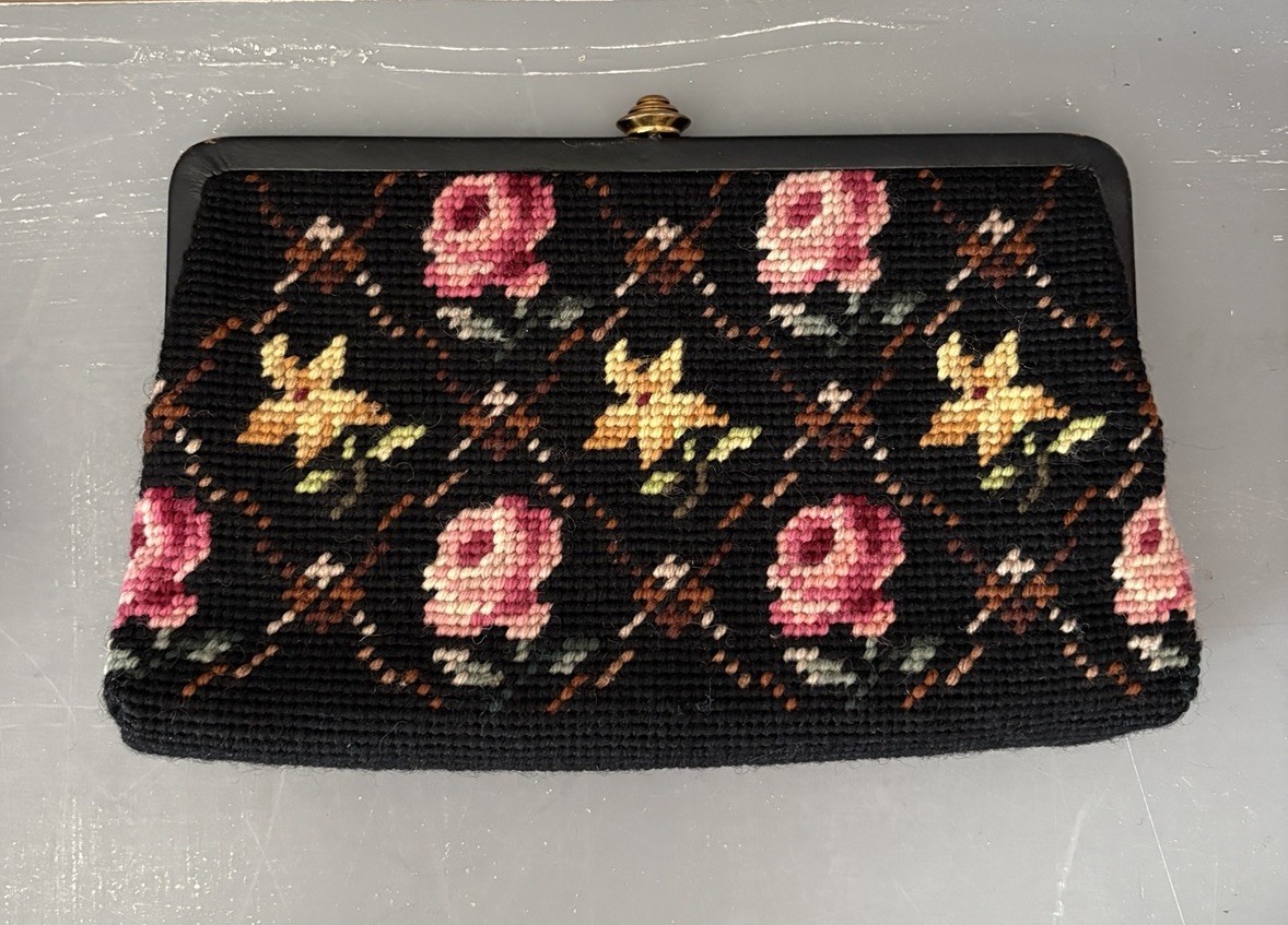 Vintage Black Kiss Lock Floral Wool Needlepoint Clutch Purse