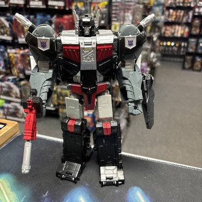 Transformers Generations Titans Return - Sky Shadow - Leader Class