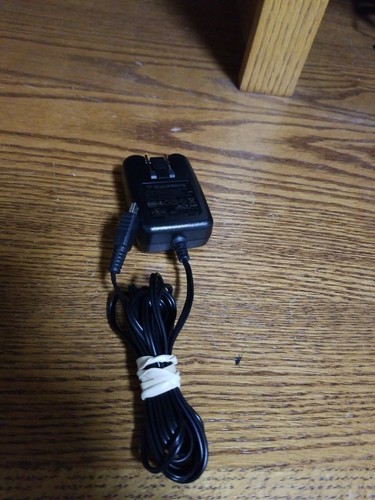 OEM BLACKBERRY PSM04A-050RIMC AC ADAPTER CHARGER OUTPUT 5V 700mA - Picture 2 of 3