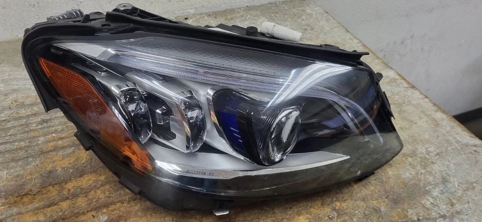 Faro Mercedes C63/C43 2019-2021 lado del pasajero multihaz usado OEM *DC9196 Foto 2 de 4