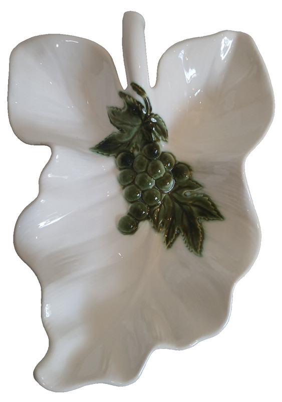 Hull Pottery 1950's Leaf Shaped Grape Design Serving Dish Tray 13.75"