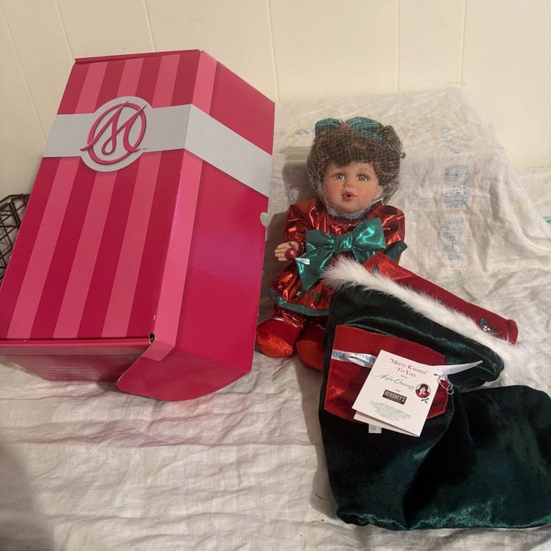 Marie Osmond "MERRY KISSES STOCKING - GIRL" 12" Porcelain Doll NIB