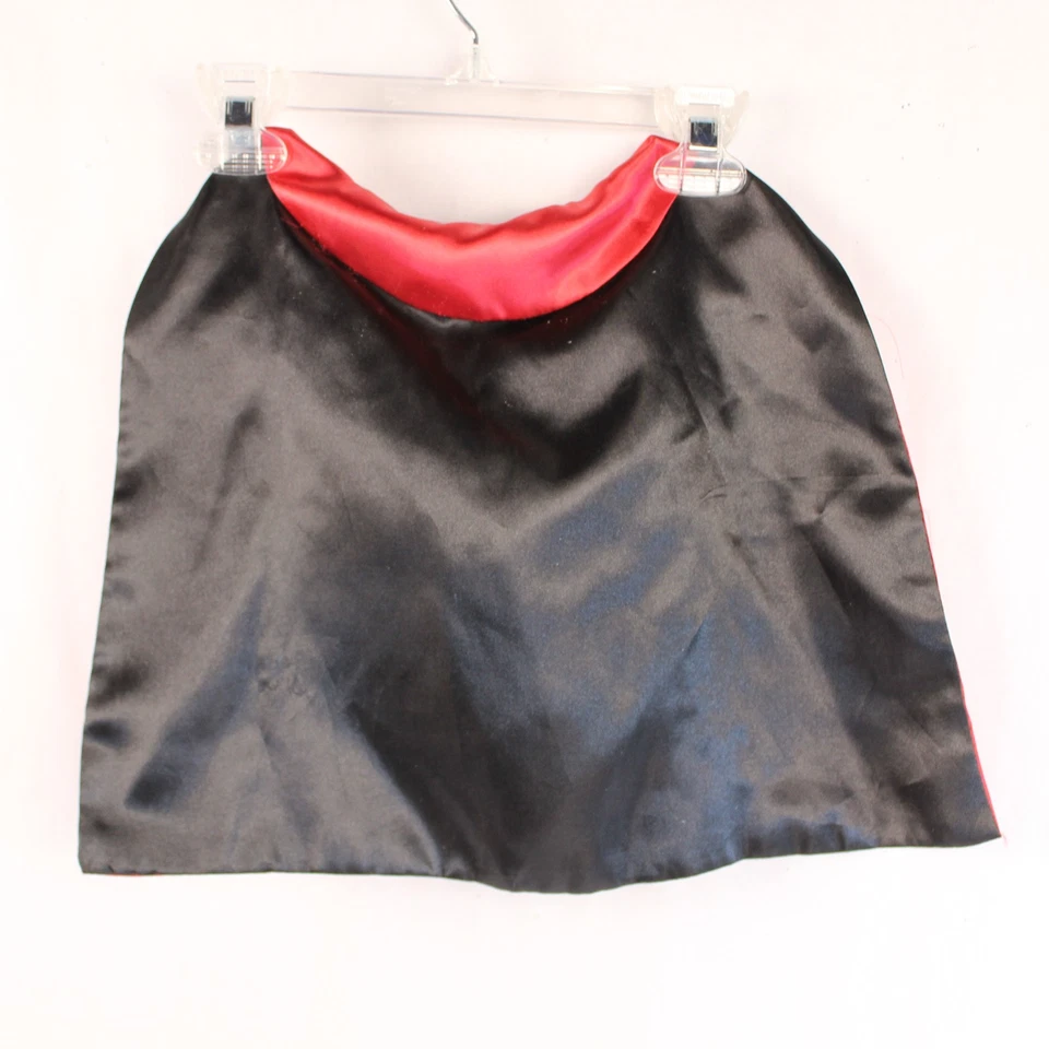 Disfraz de Capa Vampiro Perro Pequeño/Mediano - Traje de Halloween Satinado Foto 2 de 4