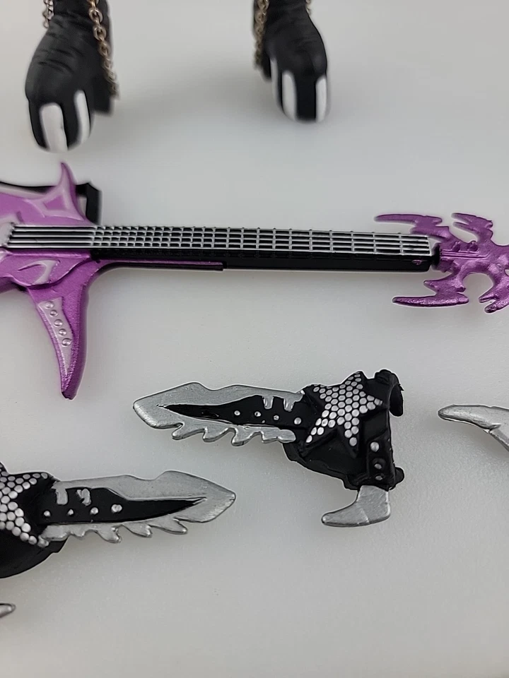 受损 1997 年 KISS PAUL STANLEY 超动作玩偶 McFarlane 玩具  — 第 3/4 张图片