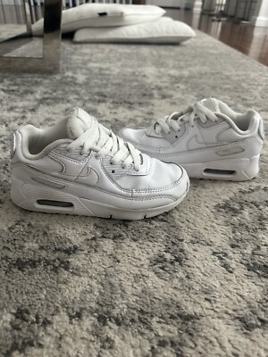 white 90s air max