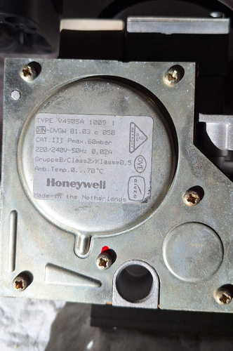 Gasarmatur Gasblock Gasregelblock Honeywell Type V4905A 1009 aus Triobloc Brötje - Bild 7 von 7