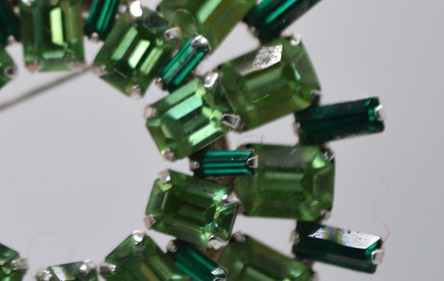 Jay Flex Sterling Brooch and Earring Set 1960 Made in Canada Green Emerald - Picture 5 of 11