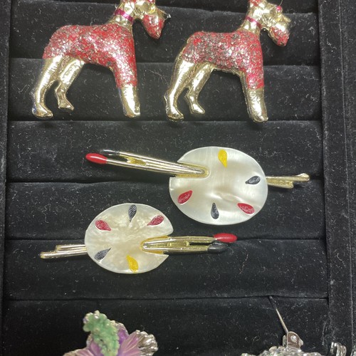 Vintage LOT /16 Misc. Costume Jewelry Pins / Brooches Preowned See Photos 1 LG - Picture 4 of 16