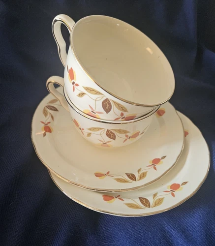 2 Vintage Hall Jewel Tea Autumn Leaf Regular Ruffled Teacups and 6" Saucers
