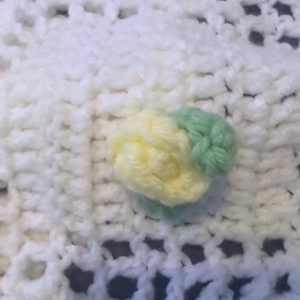 "Manta de ganchillo hecha a mano con flores amarillas 56x37"" bebé afgano tiro rosa" Foto 2 de 4