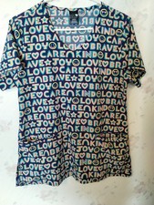 Zoe Chloe Scrub Top V-Neck Letters Love/Care/Joy Graphic Size SP
