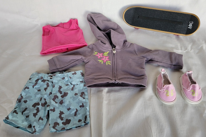 American Girl Just Like You Skateboard Outfit II - Complete