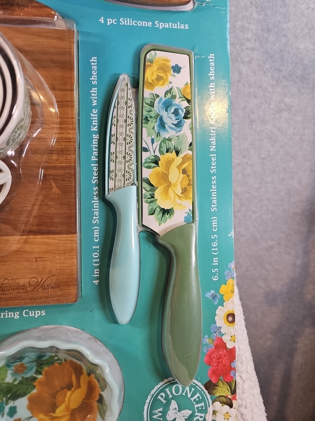 The Pioneer Woman Rose Shadow 20 Piece Kitchen Gadget Set NIP!