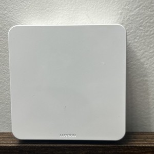 Lutron Caseta Smart Bridge L-BDG2 Wireless Smart Home Hub White