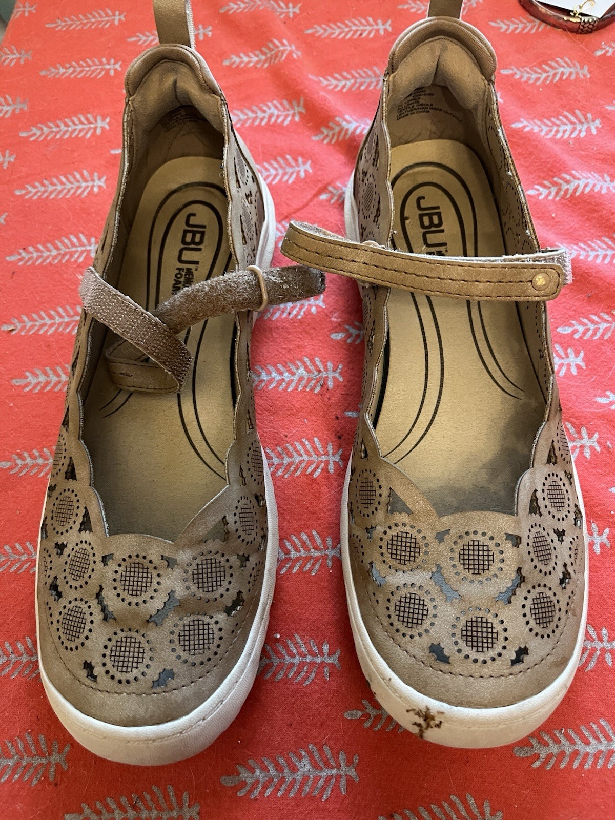 JBU by jambu women's shoes 8.5 Color taupe