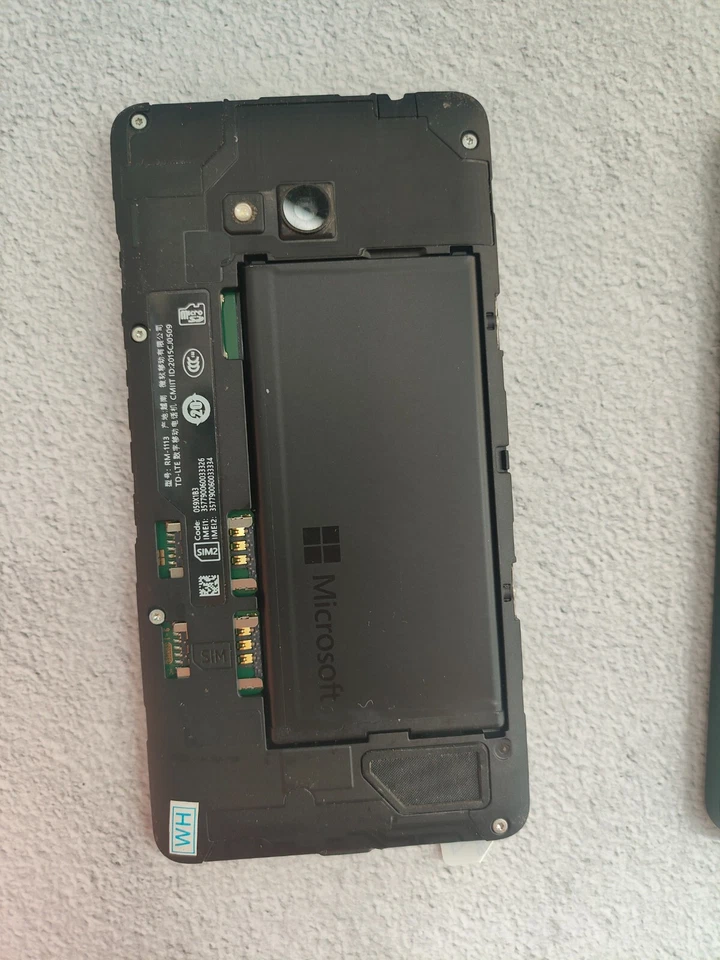100% working  Microsoft Lumina 640  Unlocked 4G Windows smart phone - Image 3 of 4