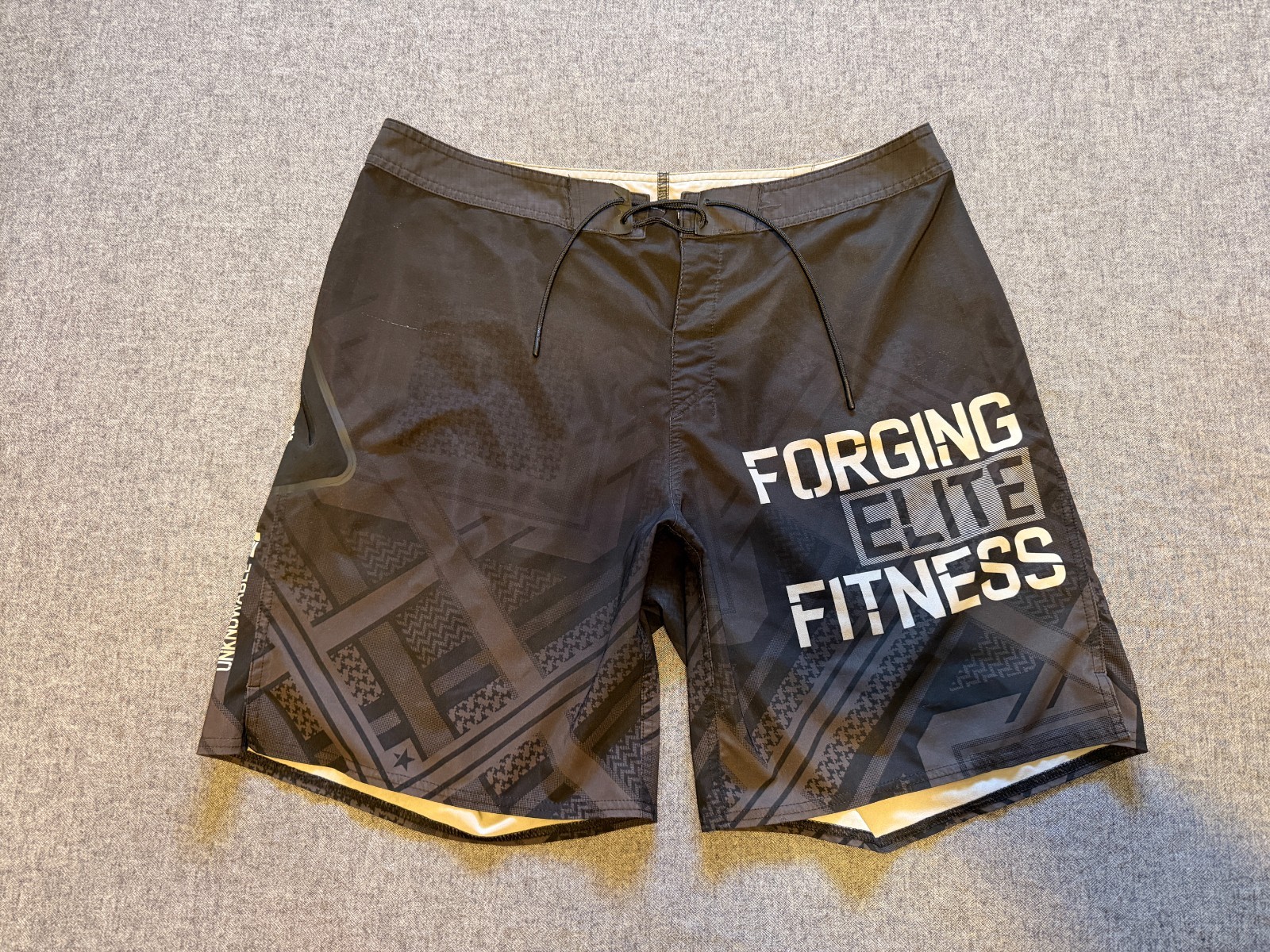 Reebok CrossFit Mens Boardshorts 33" Black and White Pre-owned Logo Drawstring