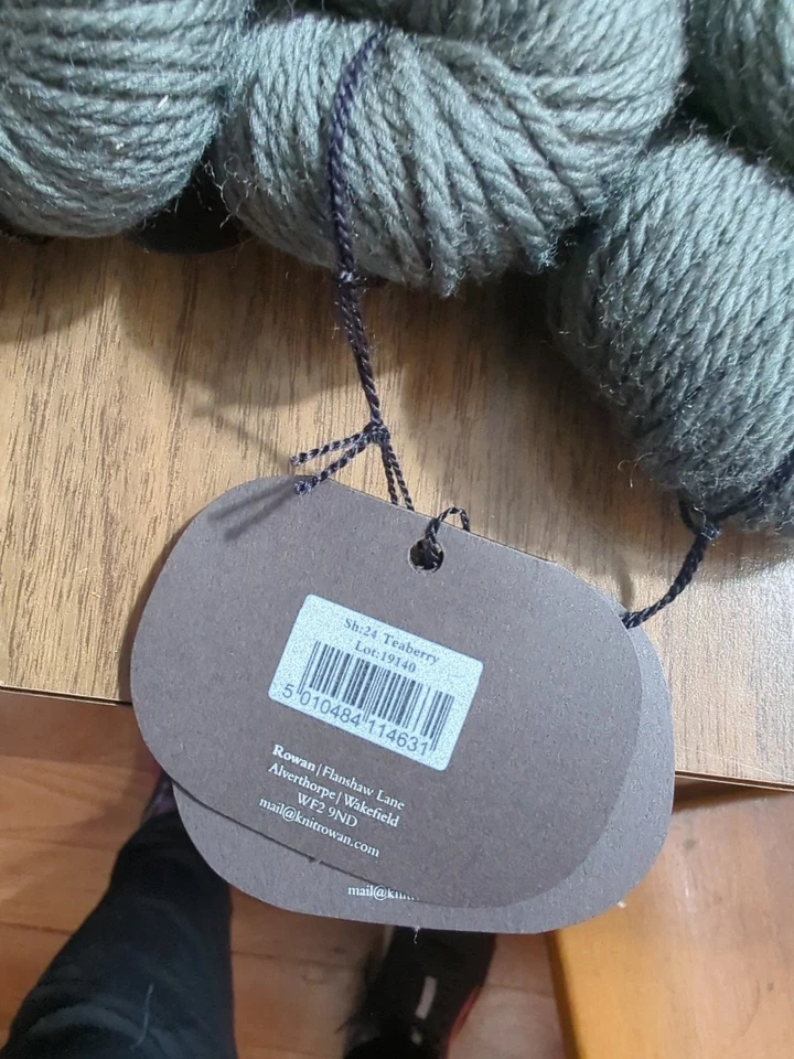 Rowan Pebble Island Group Of 6 Teaberry 118 Yds Ea Worsted Faulkland Island Wool - Image 2 of 2