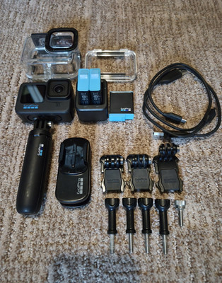 GoPro HERO 10 black Accessory Bundle - Mounts, Batteries, USB-C Charger, Cases