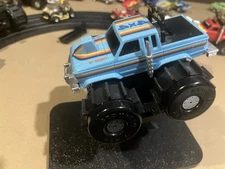 VINTAGE STOMPER  BLUE FORD 4x4 VERY RARE RUNS AND LIGHTS