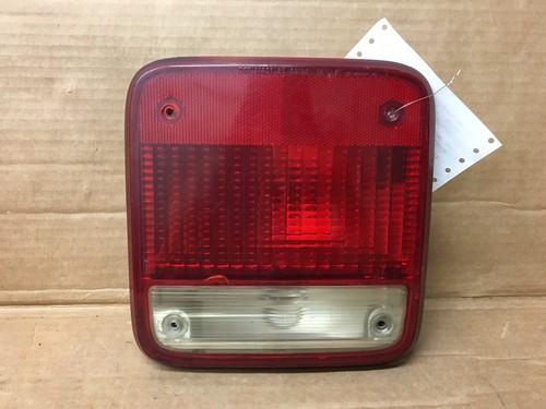 1995 Chevy Van 20 Right Tail Light 166-01212R - 第 1/3 張圖片
