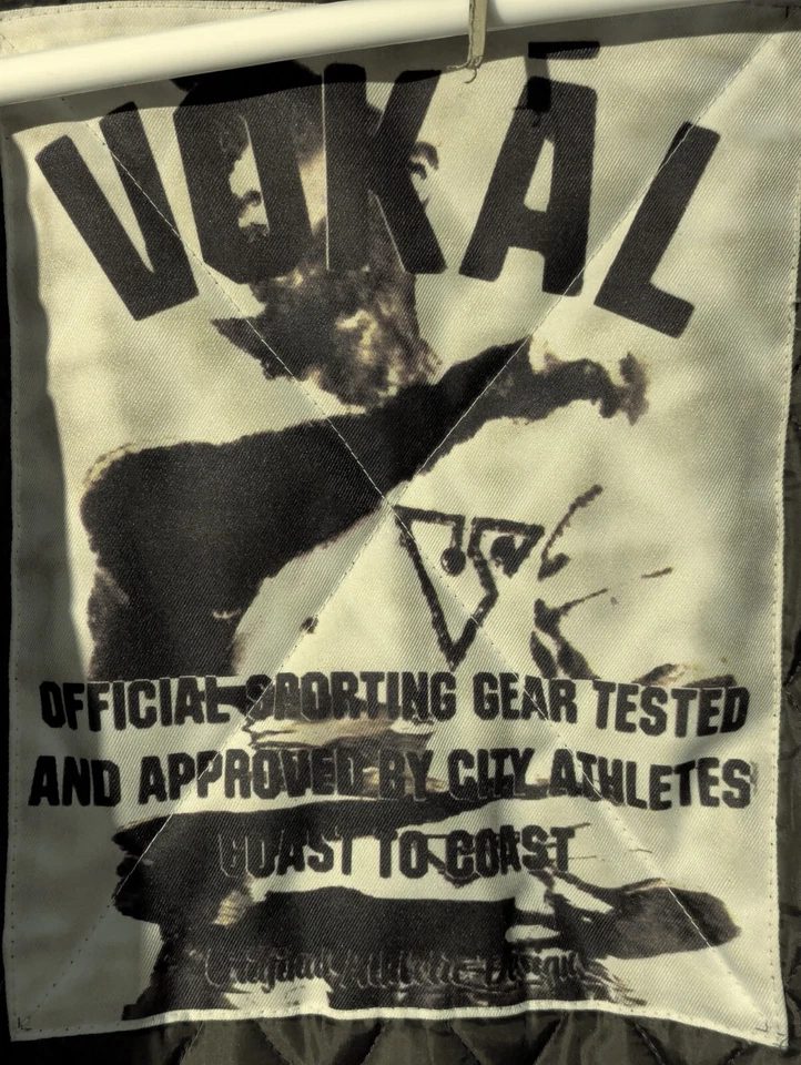 Chaqueta Vokal Equipo Deportivo Oficial Para Hombres 2XL-3XL Marrón con Mangas Bronceadas VER ANUNCIO Foto 3 de 4