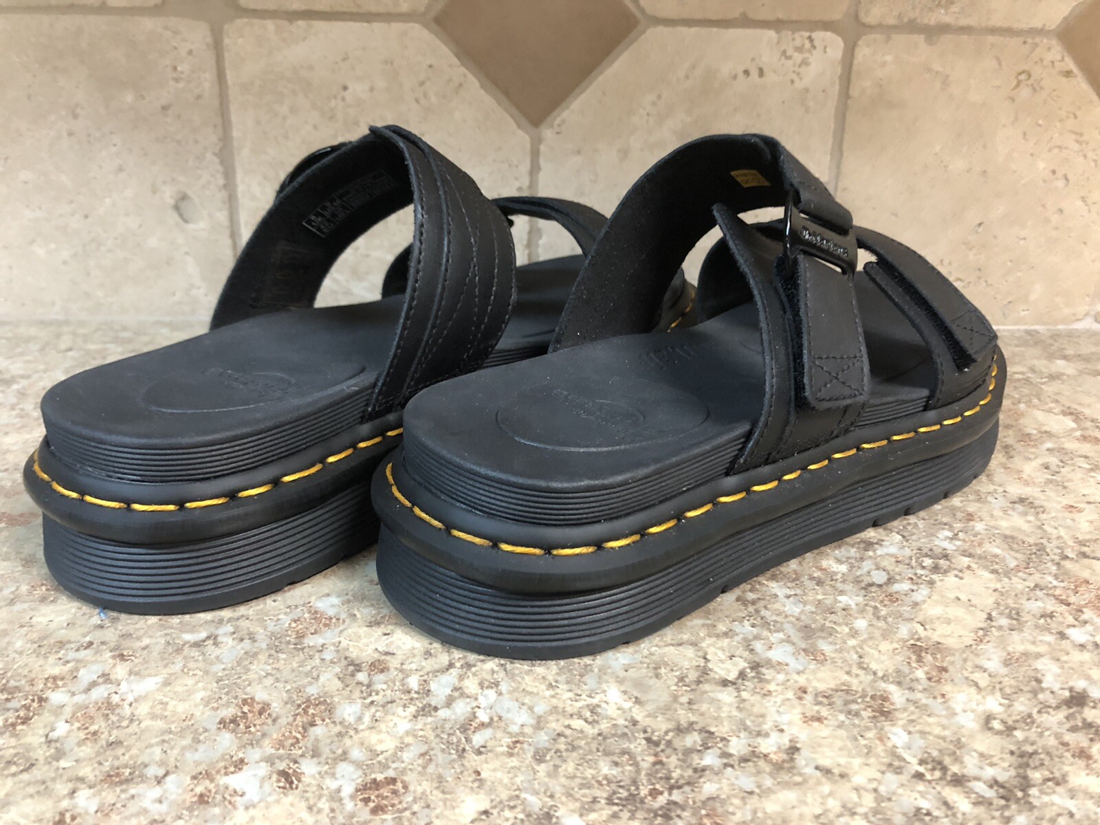 New Dr Martens Chilton Leather Slide Sandals 9 Mens Black Hydro eBay