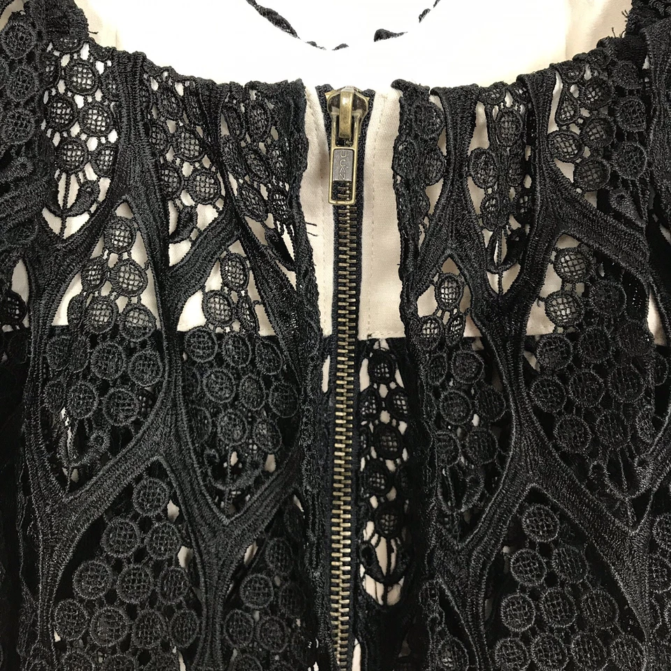 Vestido Stone Cold Fox Revolve Iowa Fuera del Hombro Negro Macramé Encaje XS Pequeño Foto 4 de 4