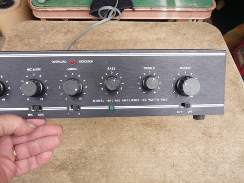 Preamplificador/potencia estéreo de 2 canales University Sound 1810-100 escenario o estudio - Imagen 5 de 13