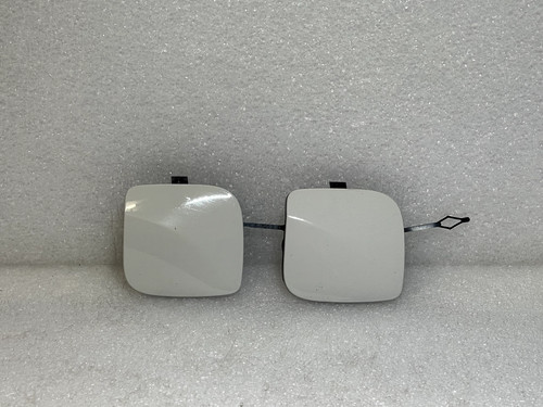 BMW F20 F21 LCI KLAPPE ABSCHLEPPÖSE STOßSTANGE VORNE WEISS 7371725