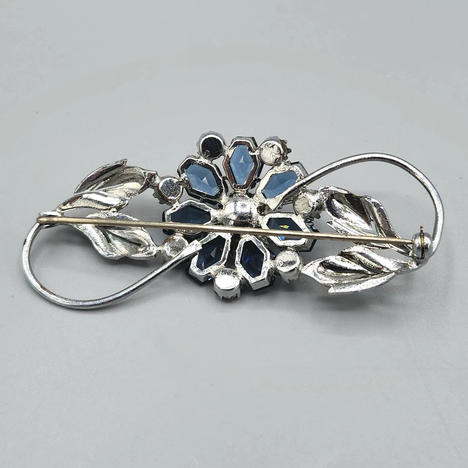 Unsigned Designer Blue Coffin Rhinestone Faux Pearl Rhodium Plate Flower Brooch - Image 2 of 4